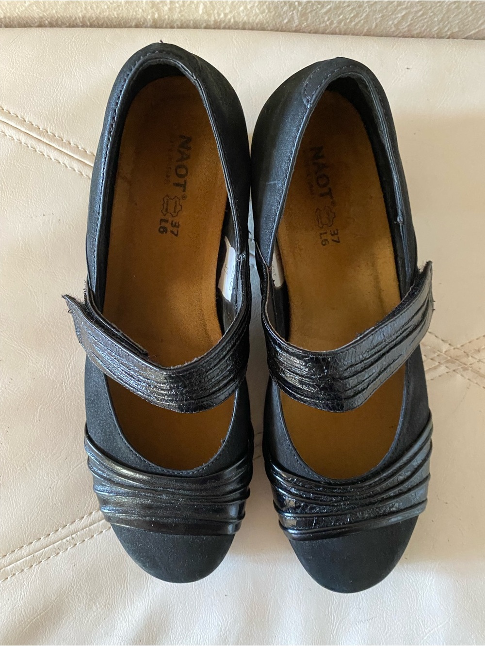 Naot Black Leather Mary Jane Heels with Pleated Strap Professional Office 37 - Picture 3 of 9